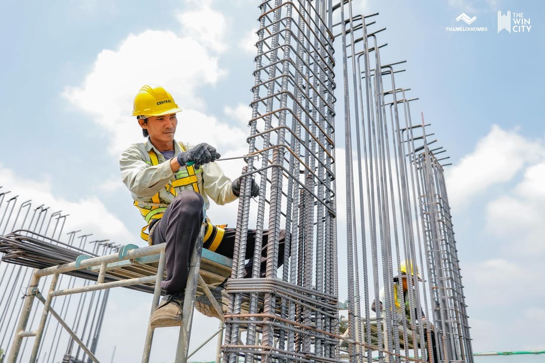Toàn cảnh công trường dự án The Win City đang thi công nhộn nhịp